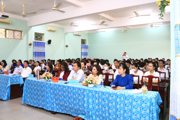 TRƯỜNG CAO ĐẲNG BÌNH PHƯỚC PHỐI HỢP CÙNG SỞ LAO ĐỘNG - THƯƠNG BINH VÀ XÃ HỘI TỔ CHỨC TỌA ĐÀM CHỦ ĐỀ “CHIA SẺ KINH NGHIỆM VÀ GIẢI PHÁP PHÒNG NGỪA ỨNG PHÓ VỚI BẠO LỰC GIỚI ĐỐI VỚI HỌC SINH, SINH VIÊN HIỆN NAY”