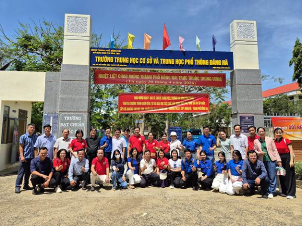 TRƯỜNG CAO ĐẲNG BÌNH PHƯỚC TỔ CHỨC HOẠT ĐỘNG THIỆN NGUYỆN Ý NGHĨA VÌ CỘNG ĐỒNG