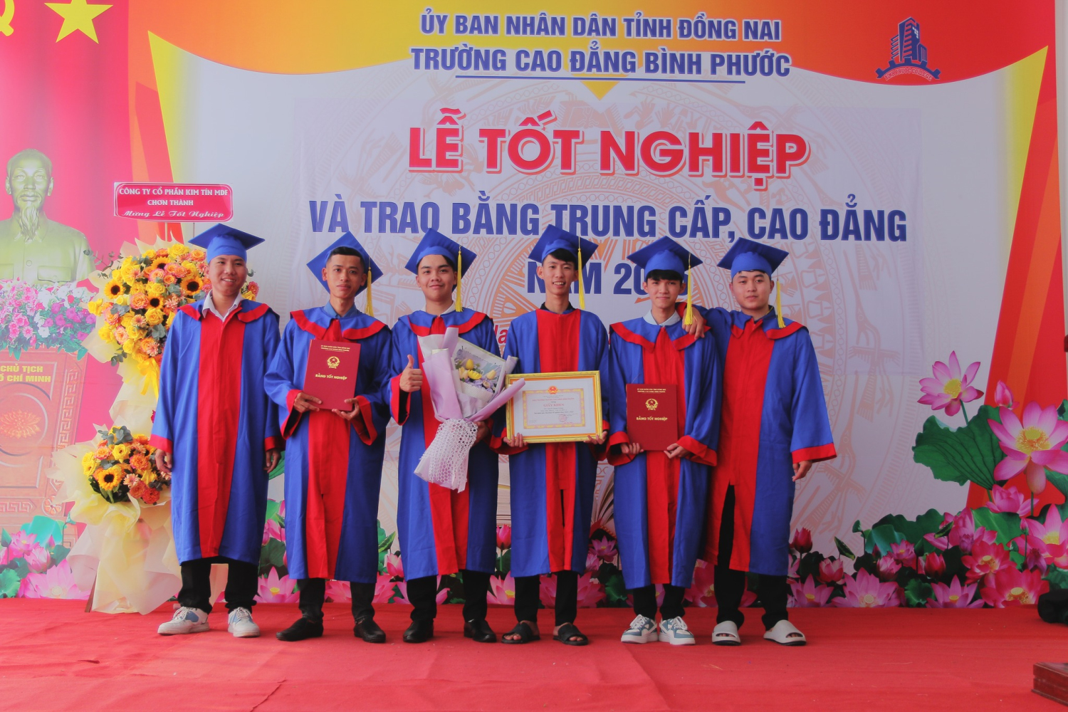LỄ TỐT NGHIỆP TRƯỜNG CAO ĐẲNG BÌNH PHƯỚC NĂM 2025  DẤU MỐC TRƯỞNG THÀNH CỦA TÂN CỬ NHÂN, TÂN KỸ SƯ THỰC HÀNH