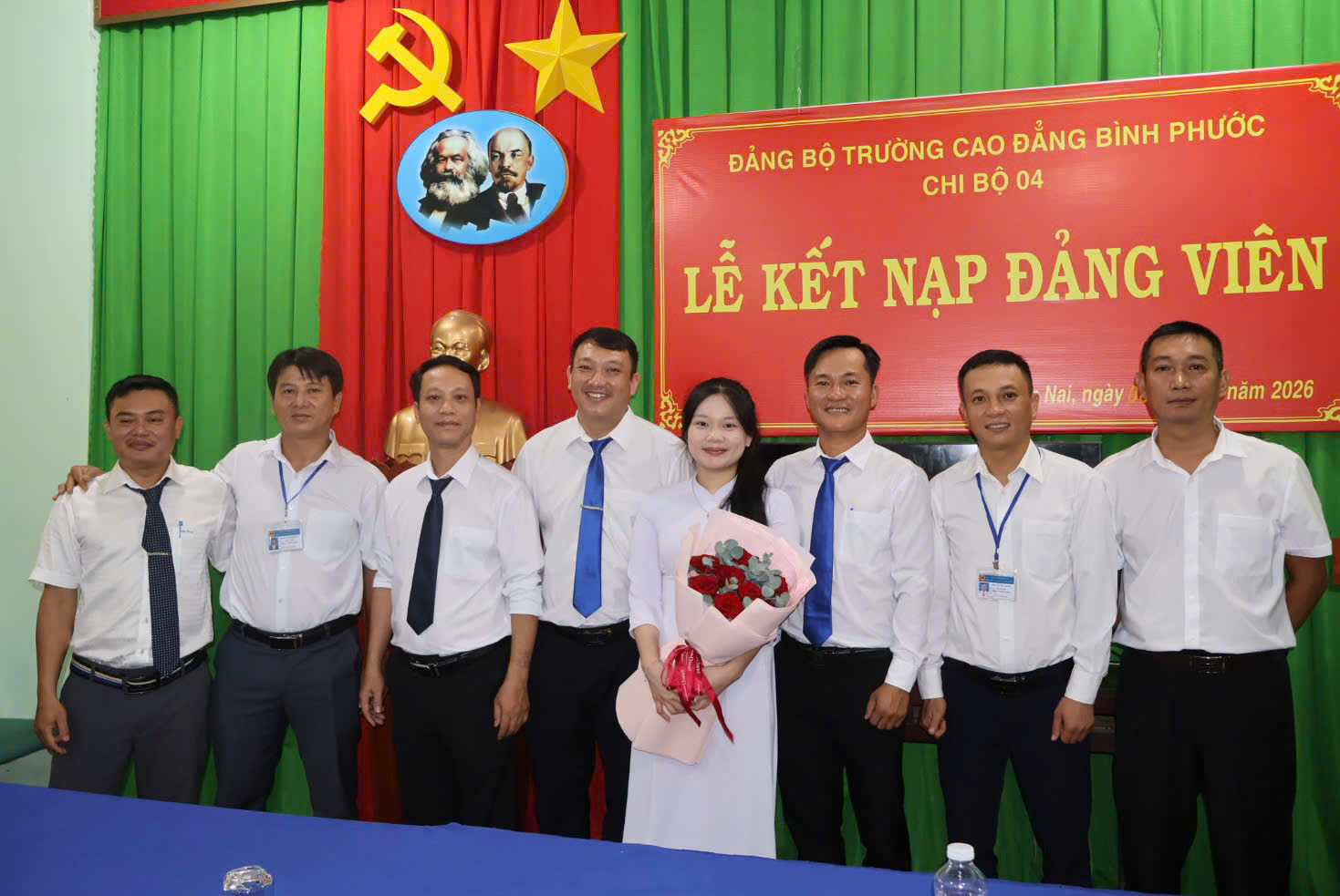 Lễ kết nạp Đảng viên cho sinh viên tiêu biểu trong học tập và phong trào thanh niên